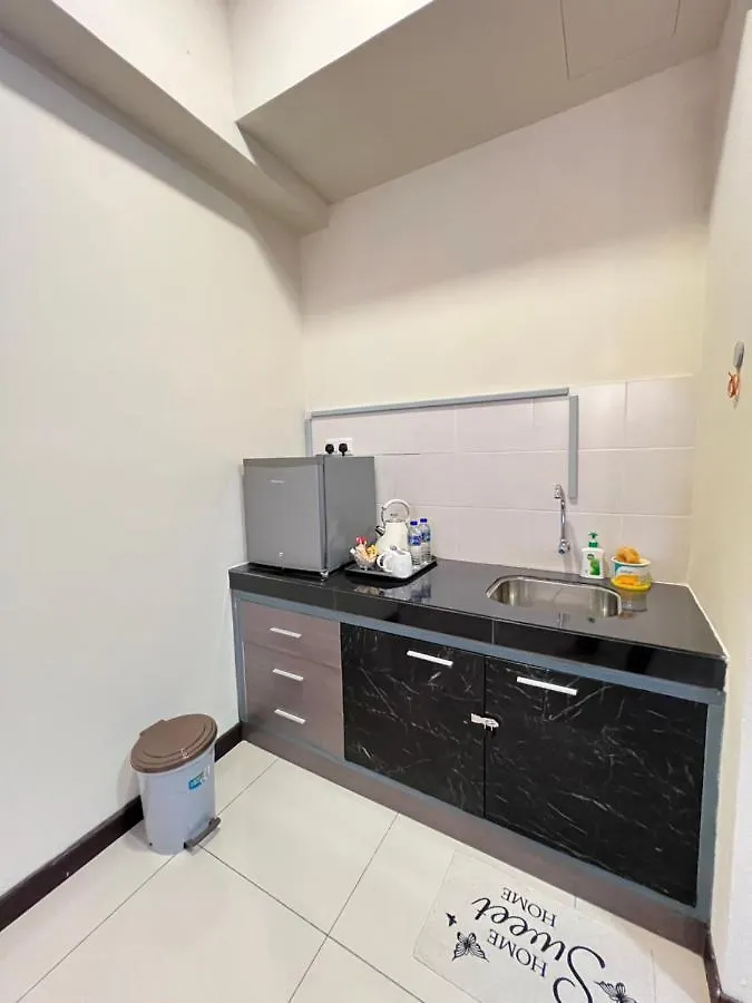 Homestay B-Lagoon Ayer Keroh Melaka By Allieyka Apartment